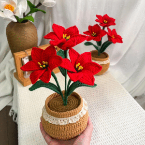 Crochet Red Poinsettia Flower – Amigurumi Crochet Stuffed Animal Milnora