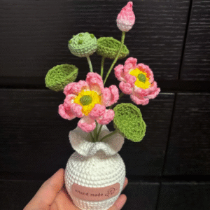 Lotus Vase Plant – Amigurumi Crochet Stuffed Animal Milnora