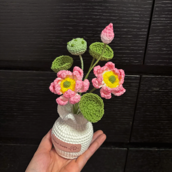 Lotus Vase Plant – Amigurumi Crochet Stuffed Animal Milnora - Image 3