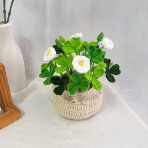 Crochet Clover In Pot – Amigurumi Crochet Stuffed Animal Milnora