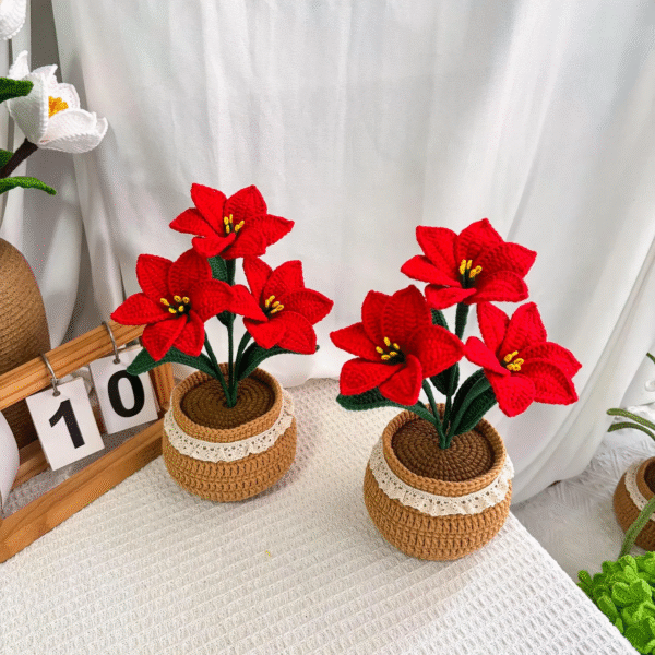 Crochet Red Poinsettia Flower – Amigurumi Crochet Stuffed Animal Milnora - Image 3